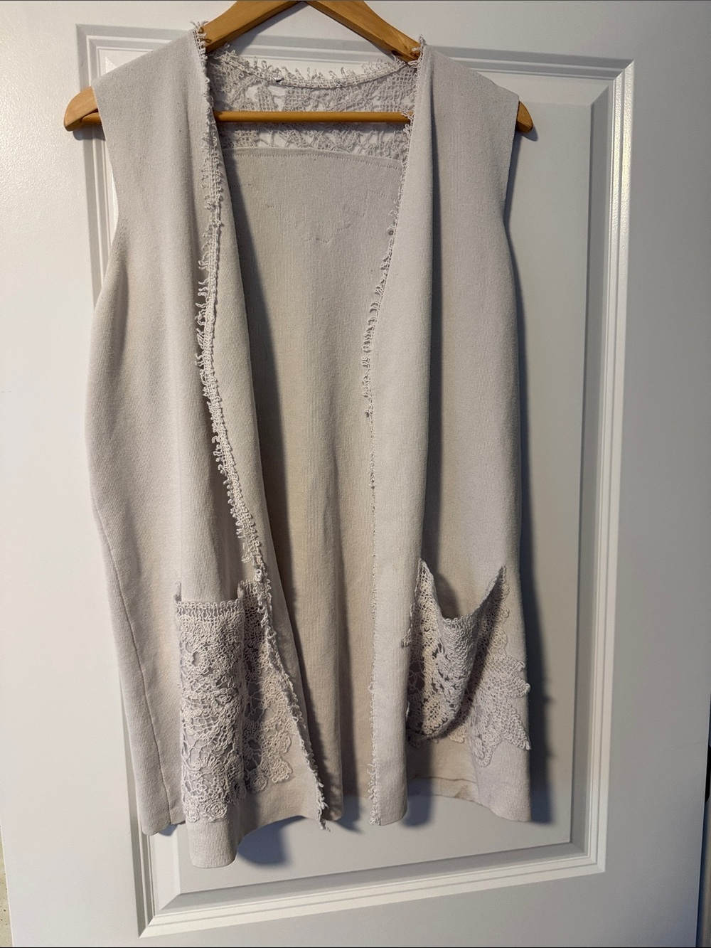 Light Cream Open-Front Lace-Pocket Knit Vest